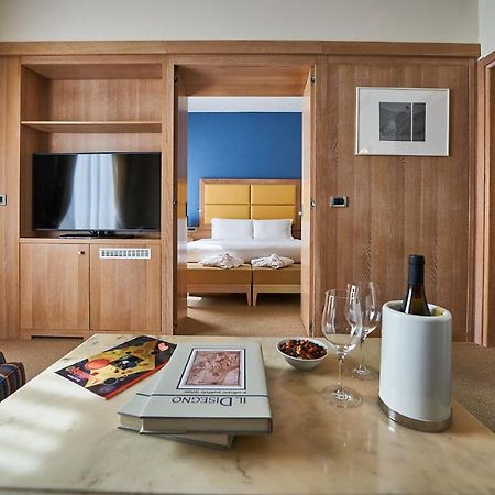 Hotel Astoria Biella Bagian luar foto