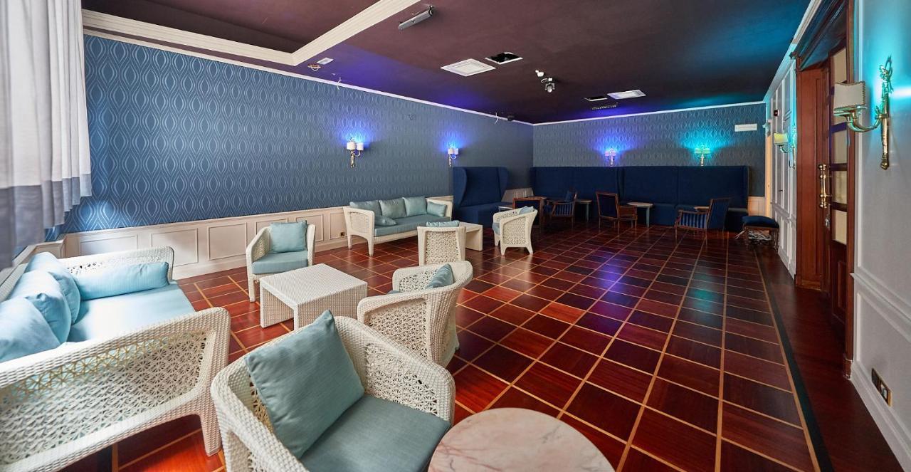 Hotel Astoria Biella Bagian luar foto